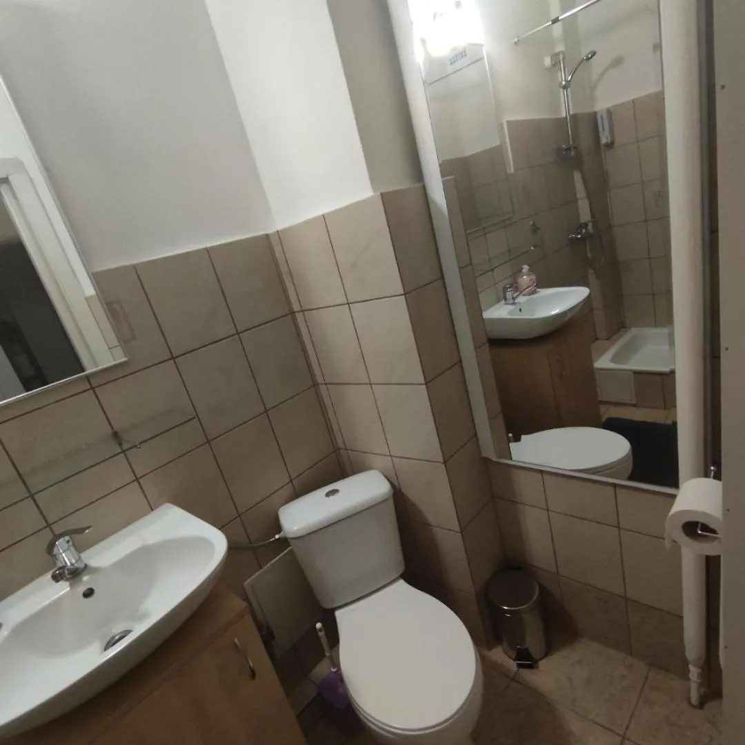 Christie'S 3 Central Apartment To Bucarest