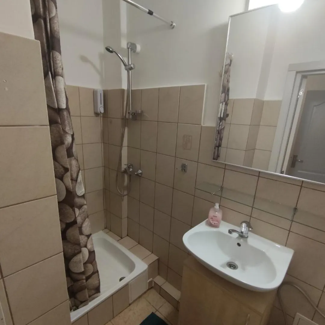 Christie'S 3 Central Apartment To Bucarest